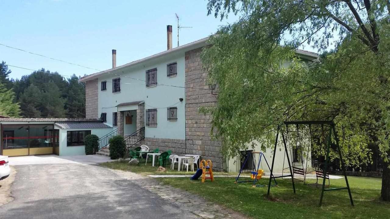 나바레돈다 데 그레도스 La Vista De Gredos 아파트 외부 사진